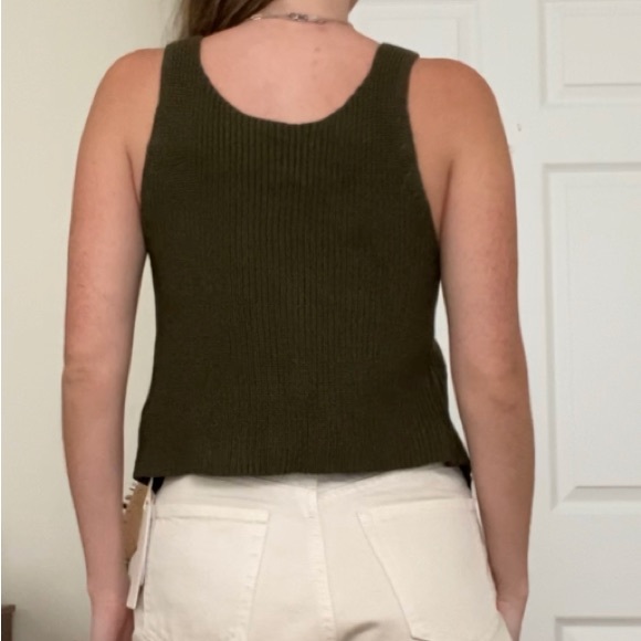 NWT Commense hook and eye knit vest - Picture 4 of 4